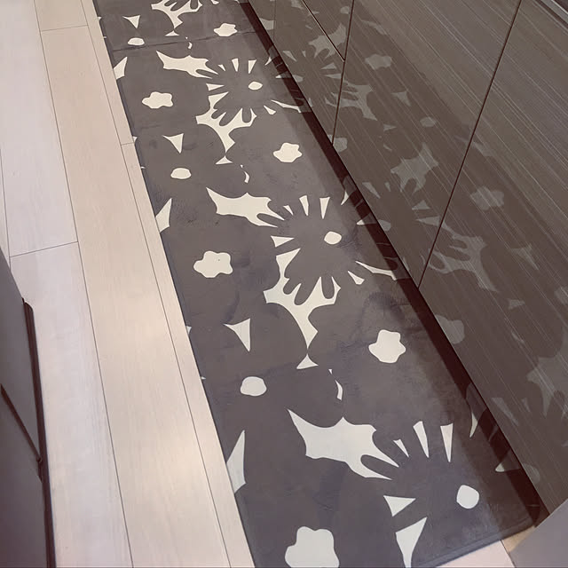 Kitchen,グレーインテリア,グレージュ,グレー,花柄,キッチンマット,塩系インテリア,モノトーン museの部屋