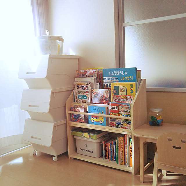 Lounge,山善,ダイワハウスの賃貸アパート,d-room,賃貸でも楽しく♪,IKEA,1LDK,男の子ママ,こどもと暮らす,縦長リビング,賃貸,おもちゃ収納,絵本棚,キッズテーブル,きこりの小いす,アクタス,３ＣＯＩＮＳ,車のおもちゃ,フロック,山善おもちゃ収納部,キッズスペース (リビング) Sakuraの部屋