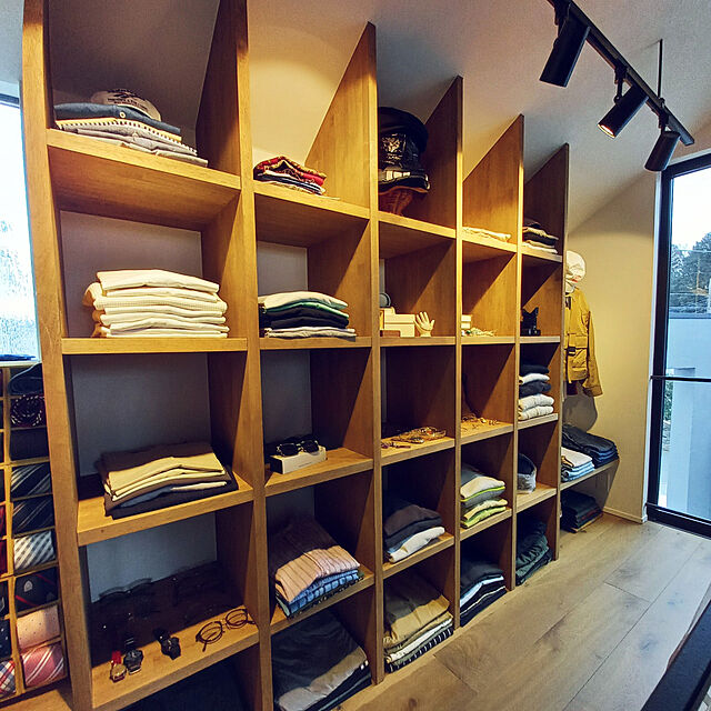 My Shelf,造作棚,洋服収納,造作家具,造作,洋服棚,ディスプレイ,スポットライト,こだわりの造作棚入賞 amihsoの部屋