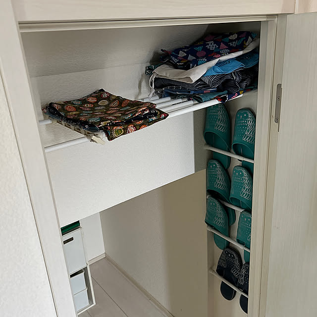 On Walls,階段下収納,隙間活用 m.coccoの部屋