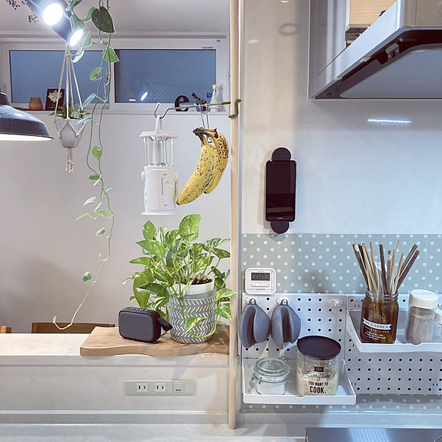 Kitchen,BGMのある暮らし,3Mサポーター,スマホホルダー,モニター,見て下さりありがとうございます,新商品,3M,建売,Bluetoothスピーカー,ダイソー,観葉植物のある暮らし,グリーンのある暮らし Jijiの部屋