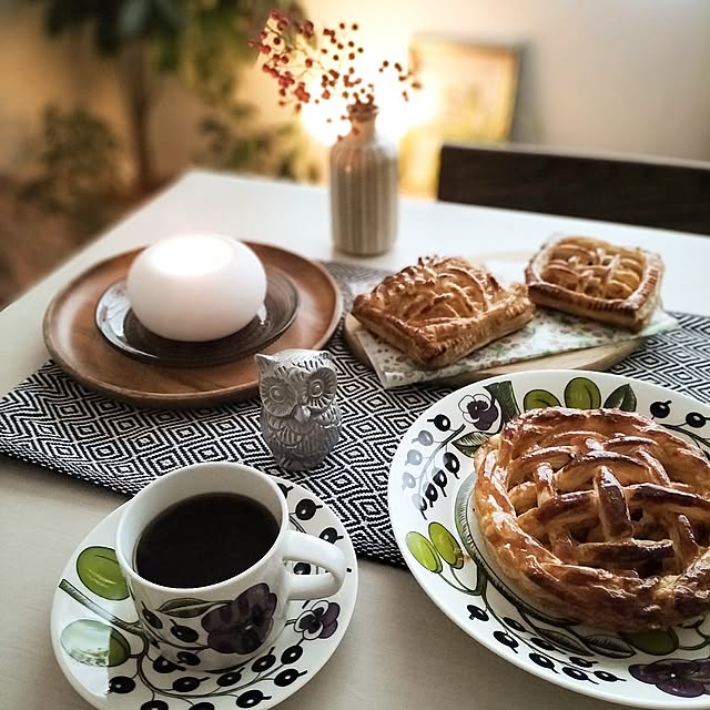 My Desk,マグカップ,お家カフェ,癒し,テーブルコーディネート,暮らしを楽しむ,キャンドルのある暮らし,日々の暮らし,心地よい暮らし,間接照明のある暮らし,うつわ好き,ハンドメイドおやつ,北欧食器 coco0.84.の部屋