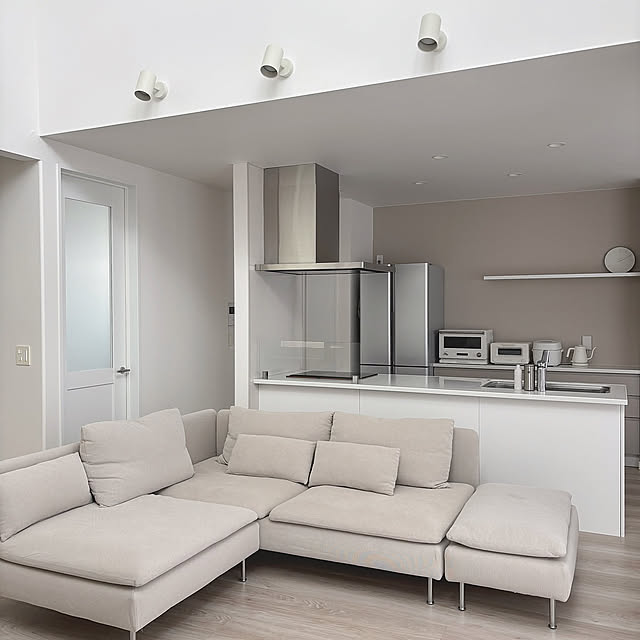 Lounge,IKEA,ソーデルハムン,ホワイトインテリア,持たない暮らし,注文住宅,シンプルインテリア,丁寧な暮らし,子供のいる暮らし,余白のある暮らし,四人暮らし 2674gの部屋