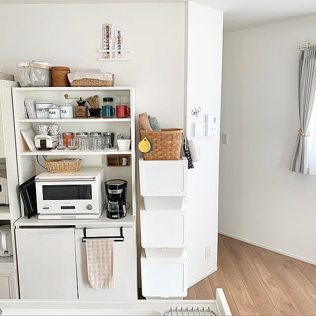 Kitchen,かご収納,スペースを有効に!,ホワイトキッチン,重ねられるゴミ箱,ごみ箱,スッキリ暮らしたい,いいね、フォローに感謝です.｡.:*♡,見て頂きありがとうございます⑅︎◡̈︎* nonp--yの部屋