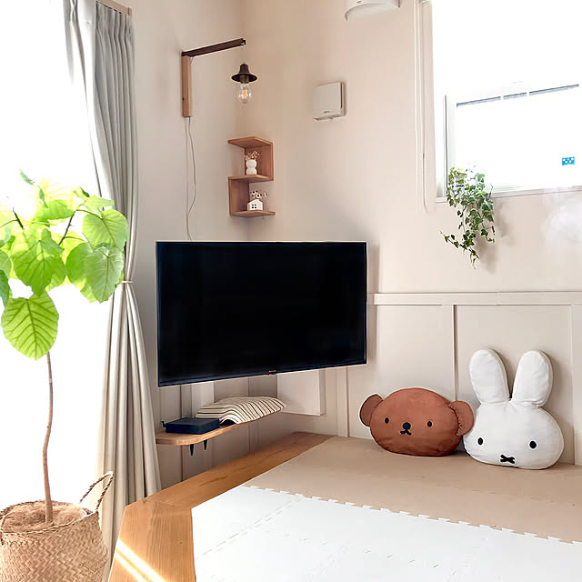 Lounge,壁付けテレビDIY,ナチュラル,DIY,DIYが好き,家具はほとんどDIY✨,100均大好き,小上がりスペース,小上がりDIY,ミッフィー,ボリス mimikoの部屋