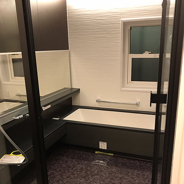 Bathroom,ガラス張りの玄関ドア,オーバーヘッドシャワー,シンラ,TOTOシンラ na.naの部屋