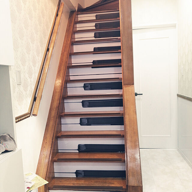 Entrance,ピアノ,階段,リメイクシート,壁紙,ホワイトインテリア kingandqueenの部屋