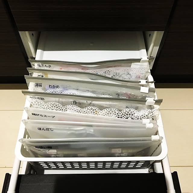 Kitchen,調味料,収納ボックス,ストレージ,収納バッグ,EVAケース,ラベル,テプラ,無印良品,セリア,100均,収納,モノトーン,シンデレラフィット mikurinの部屋
