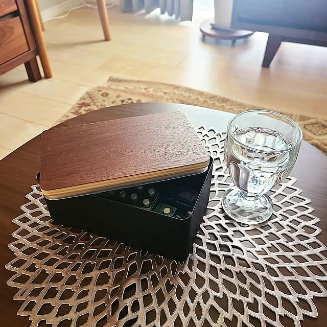 My Desk,暮らしのひとコマ,団地,二人暮らし,ナチュラル,ウォールナット,リノベーション,お邪魔できなくてごめんなさい,見てくれてありがとうございます♡,こたつ,ユアサプライムス,いいね、フォローに感謝です✨,2LDK,冬,シンプル,tower,山崎実業,山崎実業 RIN,2025.12.15,RoomClipショッピング,薬箱,ランチョンマット,チルウィッチ,ウェットティッシュケース monの部屋