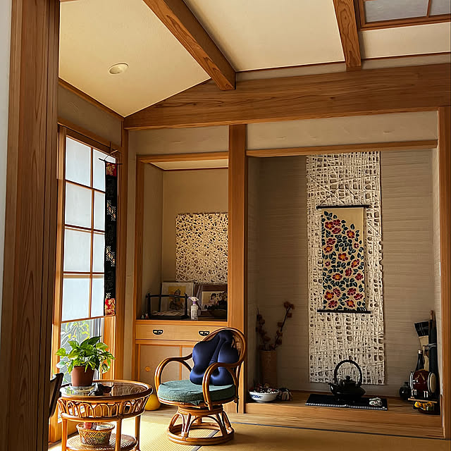 Overview,ラタン,椅子,和室,床の間,障子,眺め,無垢材 hachi-mi-.の部屋