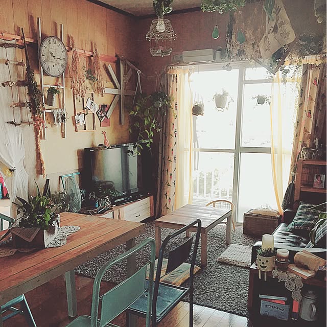 Lounge,観葉植物,ダイソー,雑貨,100均,ハンドメイド,DIY,手作り,セリア,団地,6畳,フェイクグリーン,流木,古本,リメ缶,インスタやってます！,いいね&フォローありがとうございます☆,こどもと暮らす。,どらいふらわー,いつもいる場所,RC宮崎支部 yu-chanの部屋