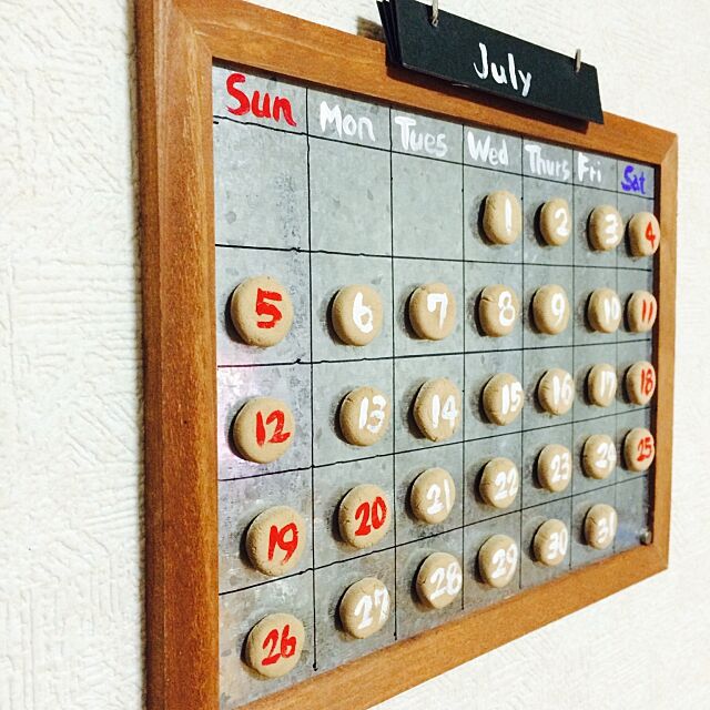 On Walls,木かる粘土,万年カレンダー,100均,セリア,100均リメイク,カレンダー自作,カレンダー takaの部屋