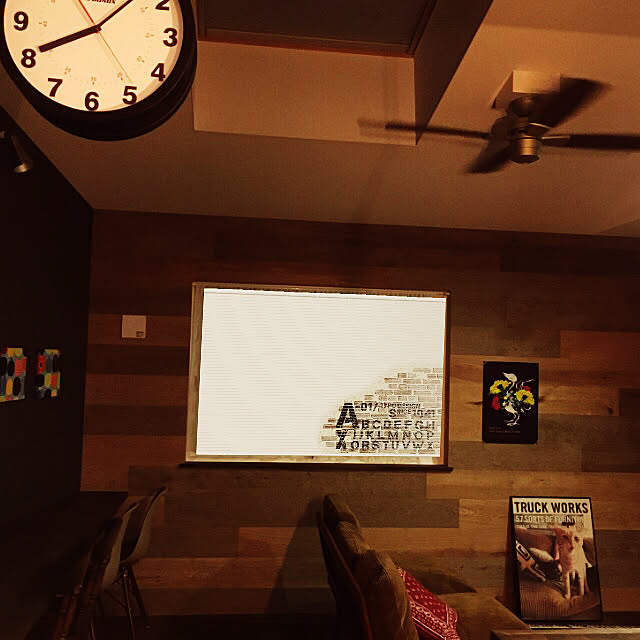 Lounge,シーリングファン,マリメッコファブリックパネル,ペイズリー柄,TRUCK FUNITURE,ニチベイブラインド,ニチベイ,ニチベイ・モニター応募,セレーノ,DULTON時計 mmの部屋