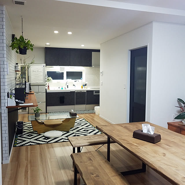Overview,Panasonic,植物のある暮らし,サブウェイタイル風壁紙,カウンター,IKEA,クラフトレーベル,ダイニングテーブル,カフェ風,ガラステーブル,テレビ台,ラクシーナ BAZの部屋