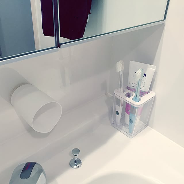 お気に入りを見つけよう ダイソーの歯ブラシスタンド Roomclip Mag 暮らしとインテリアのwebマガジン お気に入りを見つけよう ダイソーの歯ブラシスタンド Roomclip Mag 暮らしとインテリアのwebマガジン