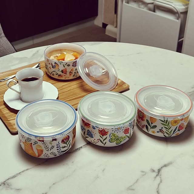 My Desk,新生活,コストコ購入品,蓋付きボウル,オートミールで腸活,昭和なコーヒーカップ,ニトリのトレー,円卓セラミックトップ,マンション暮らし takoの部屋