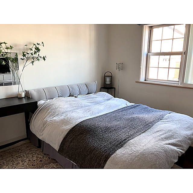 Bedroom,寝室インテリア,シンプル,モノトーン,シンプルモダン,ホテルライク,シンプルが好き,わんこと暮らす家,シンプルインテリア,ミニマリスト,すっきり暮らしたい,すっきり暮らす,シンプルモノトーン,片付けやすい,ペットと暮らす,心地よい暮らし,くらしのリズムを整える,リズム,RHYTHM,リズムの加湿器 _rm_の部屋