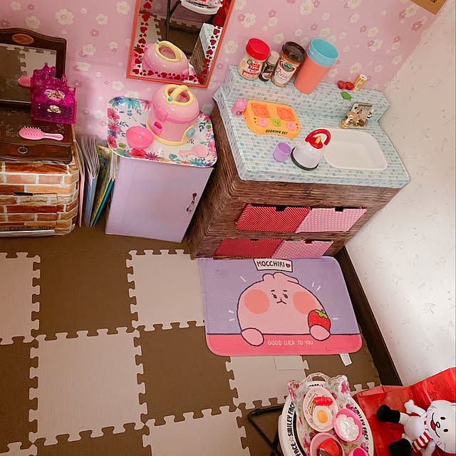 100均,DIY,牛乳パック,子供と暮らす。,お店やさんごっこ,子供と遊ぶ,牛乳パックの家,ダイソー,壁紙シート100均,Kitchen ikasの部屋
