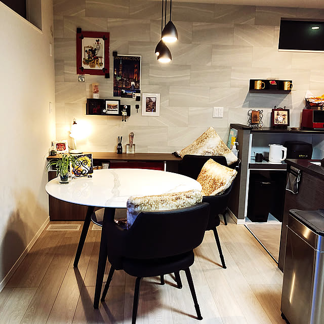 きっと笑顔が増えて会話も弾む♪丸テーブルのあるお部屋10選 きっと笑顔が増えて会話も弾む♪丸テーブルのあるお部屋10選