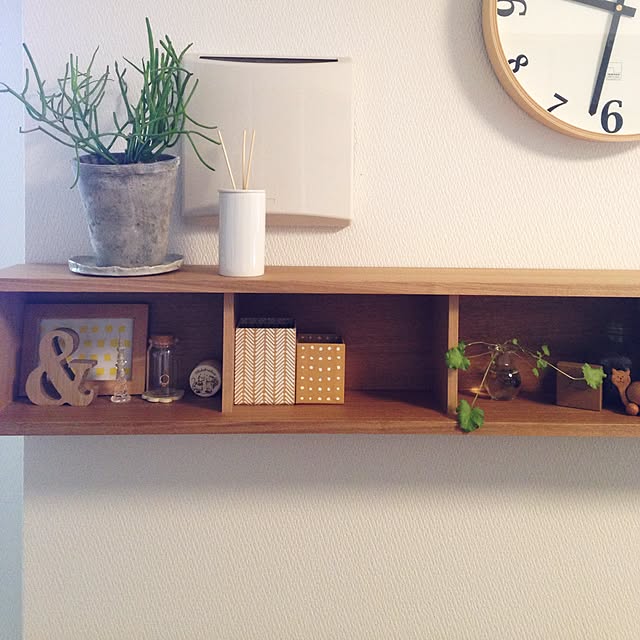 On Walls,無印良品 壁に付けられる家具,アルファベットオブジェ,時計,フレグランス,アロマ,無印良品　,壁に付けられる家具,ミルクブッシュ,モスポット,北欧,IKEA yachtの部屋