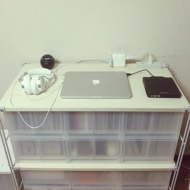 My Shelf,MacBook,スチールユニットシェルフ,ポリプロピレンケース,DVD収納,CD収納,音楽周り,無印良品,一人暮らし,シンプル kinitoの部屋