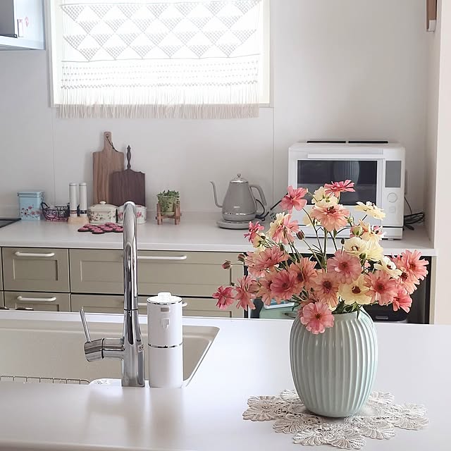 Kitchen,キッチンカウンター,ラナンキュラス好き,シンプルな暮らし,ワンコと暮らす家,ラナンキュラス♡,丁寧な暮らしを心がけて,見てくださってありがとうございます♡,お花を飾る暮らし,お花を飾って楽しむ,お花を見ながら料理❀ pafpafの部屋