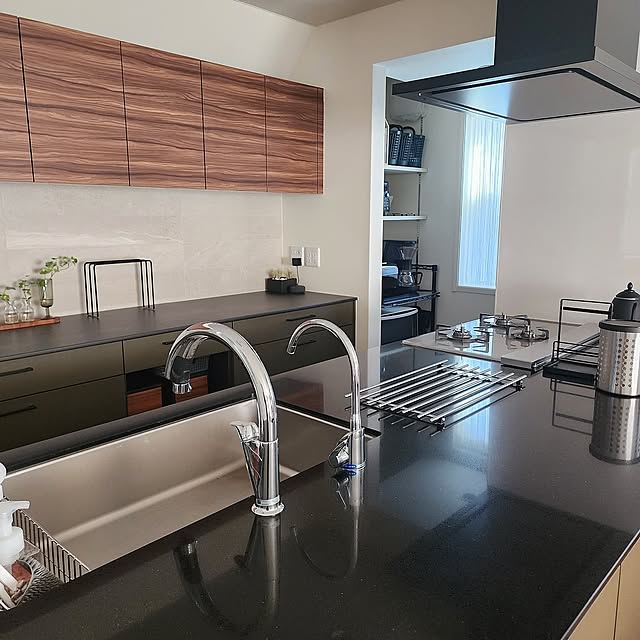 Kitchen,キッチンの工夫,出しっぱなしにしない,なるべくスッキリと暮らしたい,隠す収納派,何も置かない,天板黒のキッチン,毎朝リセット 75の部屋