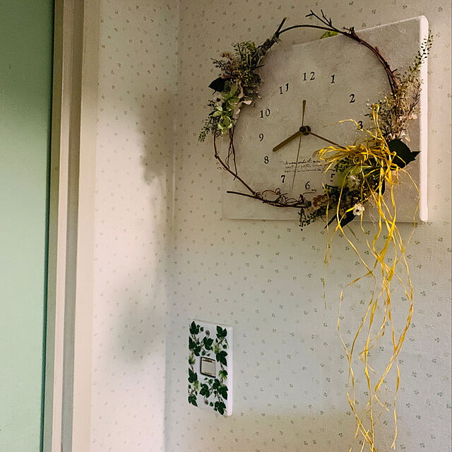 ドアペイントDIY,陶器製のスイッチプレート,ハンドメイド,時計DIY,キャンバス地のナチュラルリース時計,掛け時計,Bathroom mizucchiの部屋
