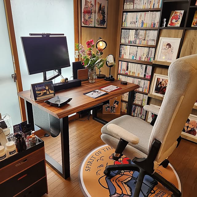 My Desk,オタク部屋,リコリス・リコイル,ゲーミングチェア,ゲーミングPC,DIY,マルトクショップ,かなでもの,KANADEMONO,PCデスク,山崎実業 Leo_Lismの部屋