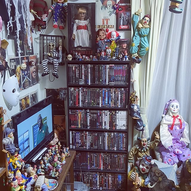 My Shelf,ダイソー,人形,置物,オーナメント,雑貨,セリア,コレクション,カフェ風,100均,クリスマス,飾り,かわいい,ドナルドマクドナルド,ピエロ ブランコ,ペニーワイズ,サーカス,癒やし,ブランコ,遊園地,ホラー,ピエロ,オシャレ,クラウン,イット,ホラー映画,道化師,ピエロ コレクション,ピエロ マリオネット,むらいこうじ TOMIの部屋
