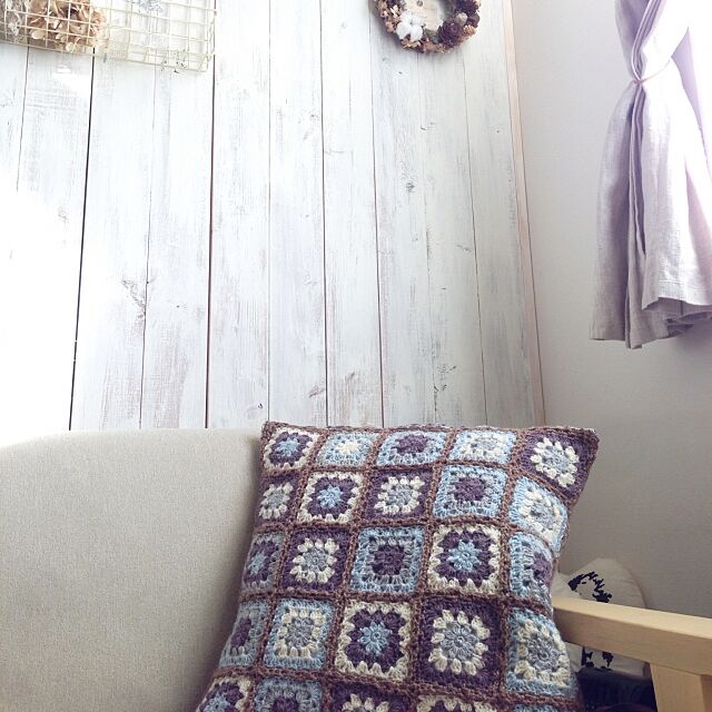 Lounge,ハンドメイド,かぎ針り編み,クッションカバー,DIY,かぎ針,板壁 Nanaの部屋