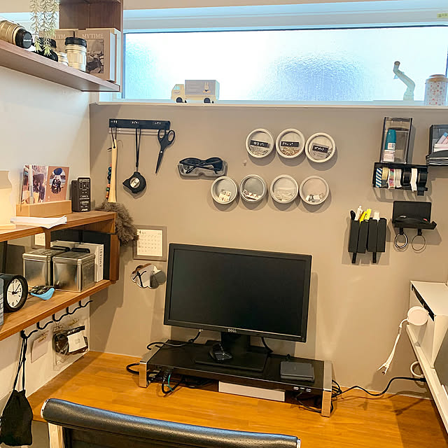 On Walls,黒板シート,貼り付け収納,セリア,ダイソー,100均アイテム,壁紙貼り替え,書斎,デスク周り,造作机,パソコン台,Standard Products Minteaの部屋