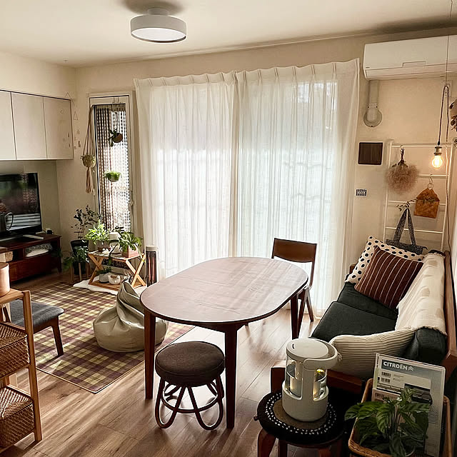 Lounge,ソファダイニング,狭小住宅,雑貨,マンション,リフォーム,ナチュラルインテリア,2LDK,リノベーション,お気に入りアイテム,中古マンション,RCの出会いに感謝♡,いいね&フォローありがとうございます☆,マンション暮らし,NO RC NO LIFE☻*,見てくださって感謝です♡,何気ない日常に感謝,狭くても心地良く♡,飾り棚,ディスプレイ,北欧,ブランケット,ペンダントライト,北欧雑貨,冬,12畳LDK,リズムの加湿器,アートワークスタジオ 照明,リビングインテリア,カフェ風 ha_ru76の部屋
