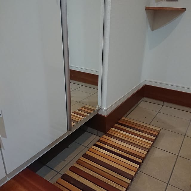 Entrance,すのこ,郵便受け,オーダーメイド,無垢材 junaの部屋