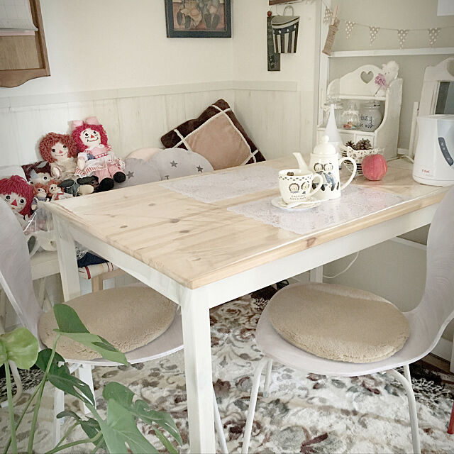 My Desk,セリアレース＊ランチョンマット,DIY,セリア,イケアテーブル,しまむらのラグ,ニトリのチェアパッド akoの部屋