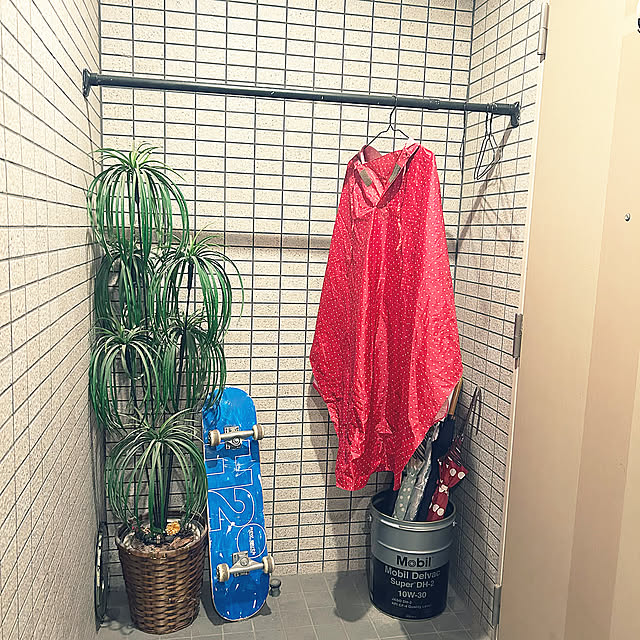 Entrance,レインコートかけ,レインコートは一旦ここで乾かす。,レインコート掛け,つっぱり棒 suemonta14の部屋