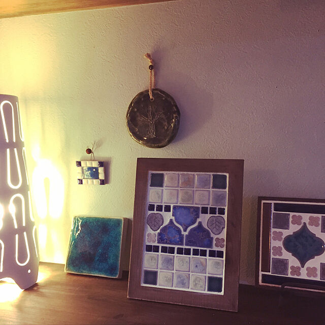 My Shelf,ダイソー,マリンタイル,写真立てリメイク,タイルアート,モザイクタイル,照明,IKEA kyo878787の部屋