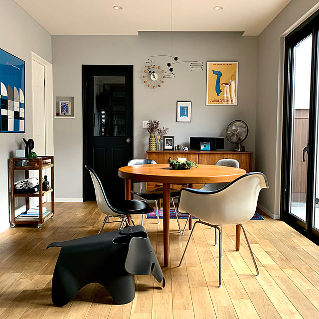 イームズ テーブル ミッドセンチュリー eames 不条理 herman miller イームズ テーブル ミッドセンチュリー eames 不条理 herman miller