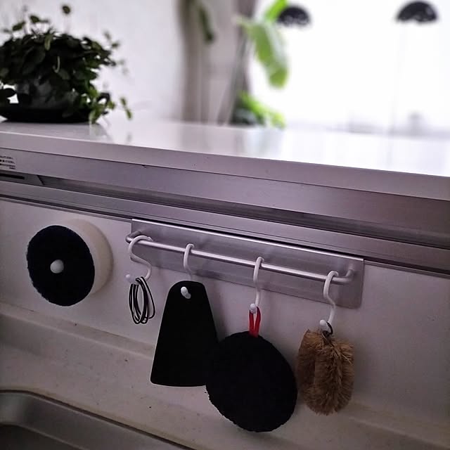 Kitchen,フック,キッチングッズ,パナソニックキッチン,暮らしの収納,収納アイデア,キッチン動線,観葉植物のある暮らし,みどりのある暮らし coco0.84.の部屋