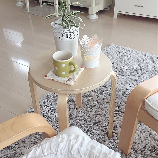 シンプルさが魅力！IKEAの木製スツール「FROSTA」 | RoomClip