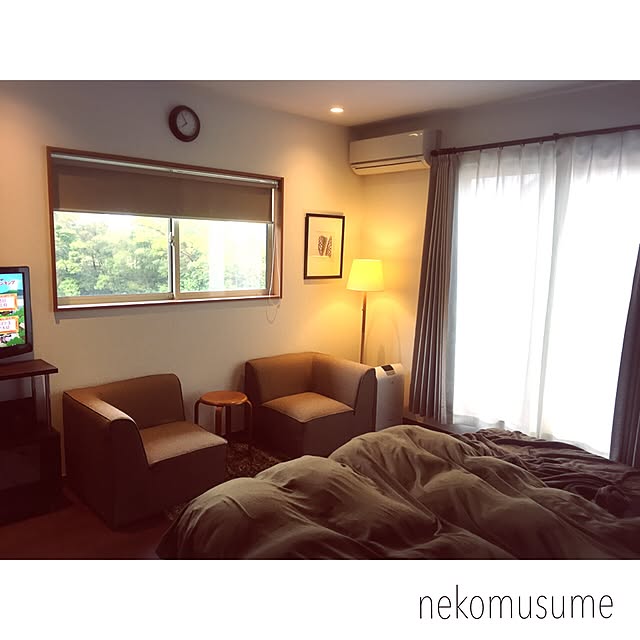 Bedroom,シェードランプ,ニトリ ライト,フロアランプ,フランフラン ソファ,寝室ホテル化計画！！ nekomusumeの部屋