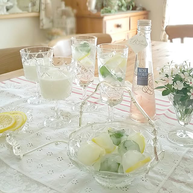 My Desk,買ってよかったモノ,氷部,サラグレース,シャンパングラス,ワイングラス,IKEA,リネン,レース,パイン材 s.mamaの部屋