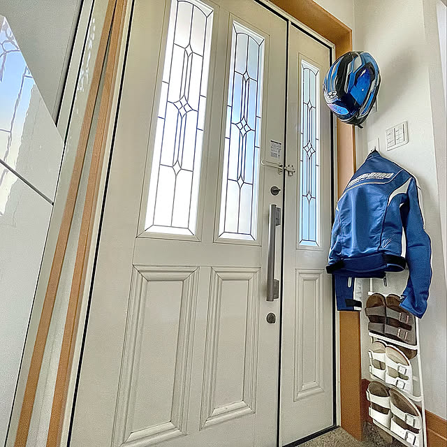 狭い玄関,バイク用品,壁美人,スリッパラック,tower,towerシリーズ,壁面収納,玄関収納,掃除しやすく,片付けやすい,シンプル,ホワイトインテリア,すっきり暮らしたい chieの部屋