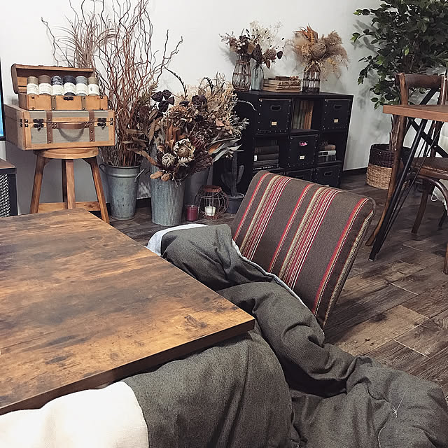 Lounge,ドライフラワーのある暮らし,インスタ→momorin1128,ダイニング,こたつ,こたつ布団,キャビネット,メルカリやってます momorinの部屋