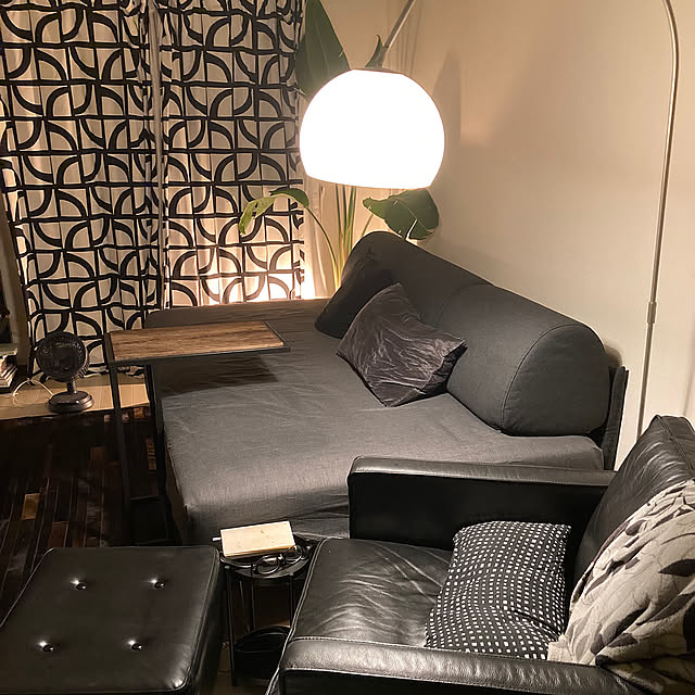 Bedroom,入眠,間接照明,ソファー,ベッド,サイドテーブル,ソファーベッド,オットマン t3の部屋