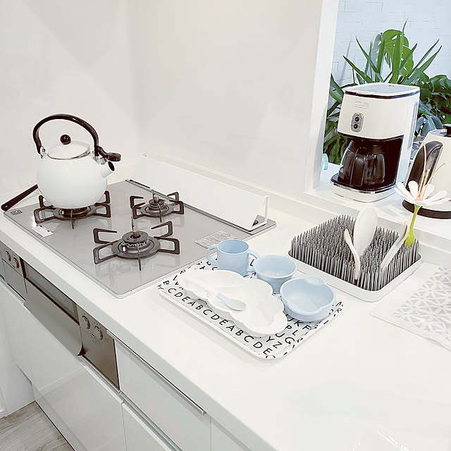 Kitchen,見せる収納,水切りラック,キッチン用品,boon,哺乳瓶ラック,リフォーム,インテリア,築25年マンション,白,RoomClipショッピングで買ったモノ,ニッカホーム,築25年以上,LIXIL,ホワイト化,マンション,アレスタ,グレーインテリア,育休中,こどもと暮らす,子ども服,赤ちゃんのいる暮らし,towerシリーズ,排気口カバー,tower 排気口カバー,生後11ヶ月,赤ちゃん,ベビー,こどものいる暮らし,山崎実業　タワー　排気口カバー yukoの部屋