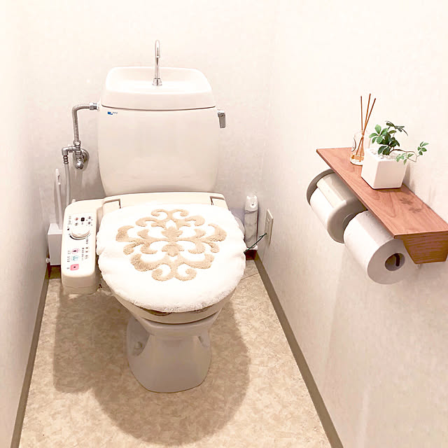 natural kitchen,リメイクシート,ウォールシェルフ,トイレの棚,トイレットペーパーホルダー,セリア,リメイク,ダイソー,100均,Bathroom,現状回復OK,フェイクグリーン kyoの部屋