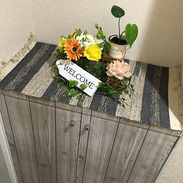 Entrance,賃貸,100円均一,キャンドゥ,観葉植物,植物,ディヒューザー,フェイクグリーン,100均,DIY,ダイソー,一人暮らし,Francfranc,Franc Franc,3COINS,下駄箱の扉,下駄箱の上,下駄箱リメイク,賃貸でも諦めない！,リメイクシート,リメイクシート板壁柄,NO GREEN NO LIFE m610kの部屋