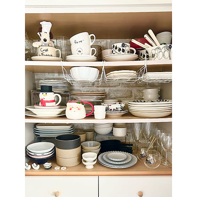 デッドスペース,Kitchen,100均,1616/arita japan,食器棚衣替え,冬の食器,Christmas,フライングタイガー,Runo,アラビア パラティッシ,ブラパラ,ブラックパラティッシ,器好き,食器集めてます,食器集め,食器棚リメイク,無印良品の食器棚,無印良品,ナチュラルインテリア,夫婦二人暮らし,夫婦ふたり暮らし,冬支度,IGやってます,ハサミポーセリン,白山陶器　平茶碗,白山陶器 mikaの部屋