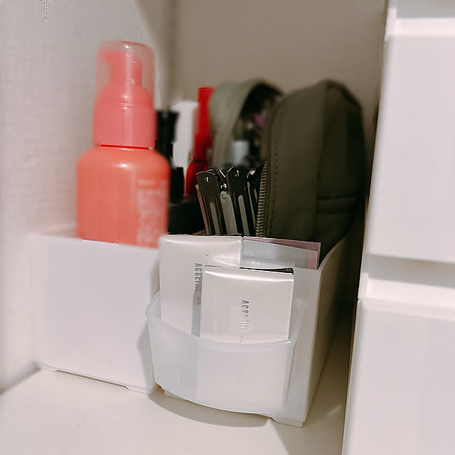 Bathroom,メイクポーチ,メイク収納,メイク道具,メイクコーナー aの部屋